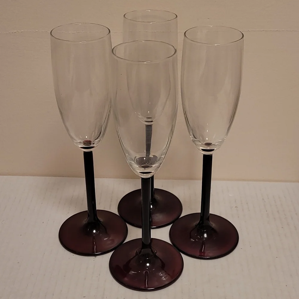 Set of 4 Crystal Red Stemmed Wine Glasses